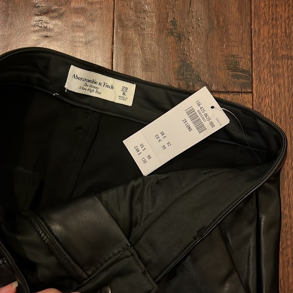 NWT A&F Vegan Leather Split Hem Pants - 8/29 Long - Picture 2 of 4